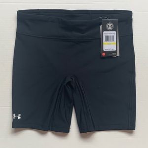 New Under Armour Women’s Black Spandex Shorts 7”